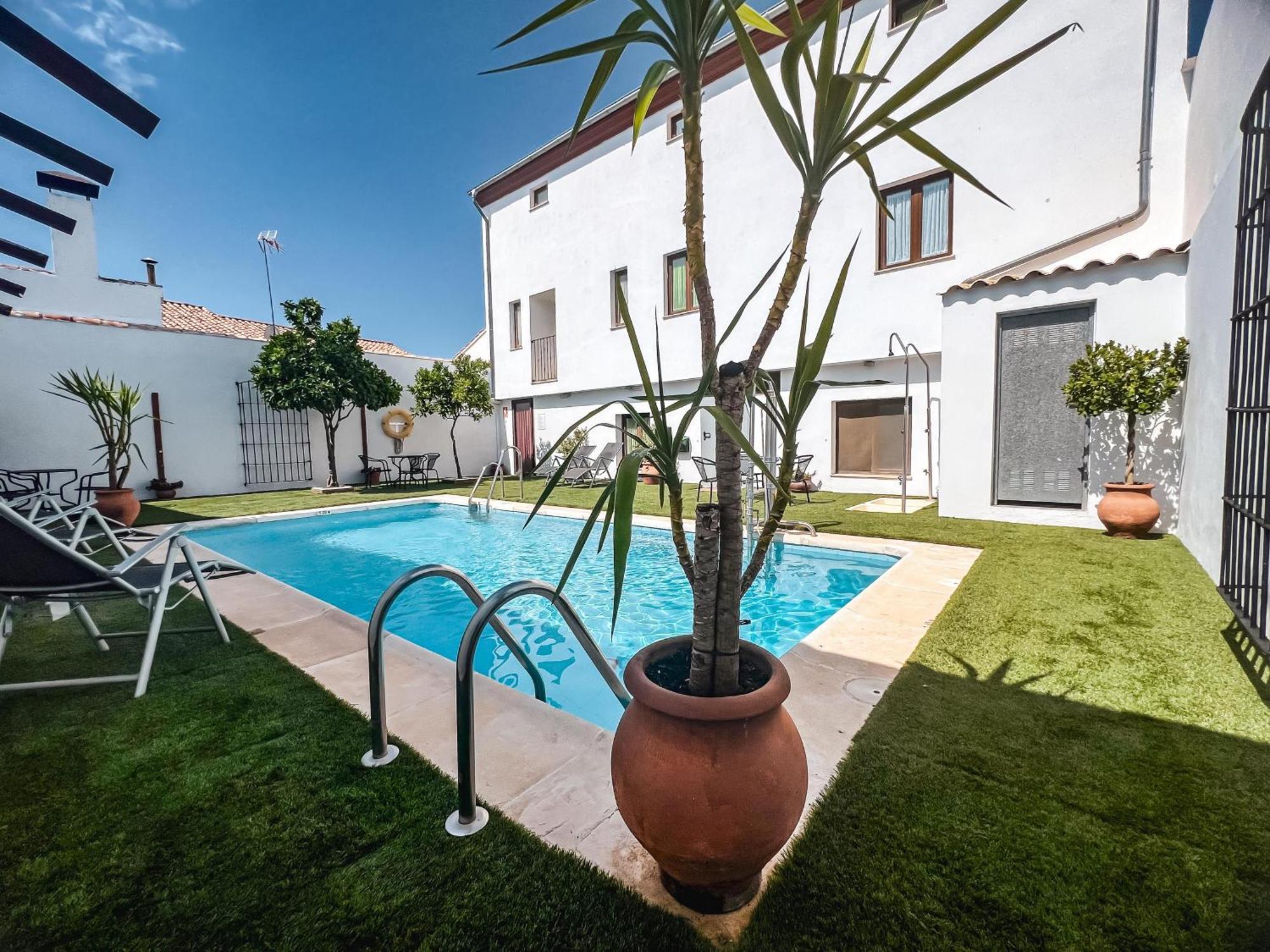 Hostal Aznaitin Baeza Zewnętrze zdjęcie