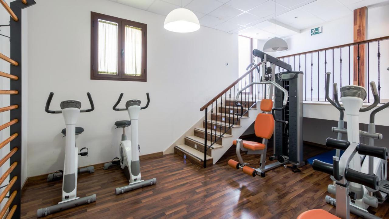 Hostal Aznaitin Baeza Zewnętrze zdjęcie