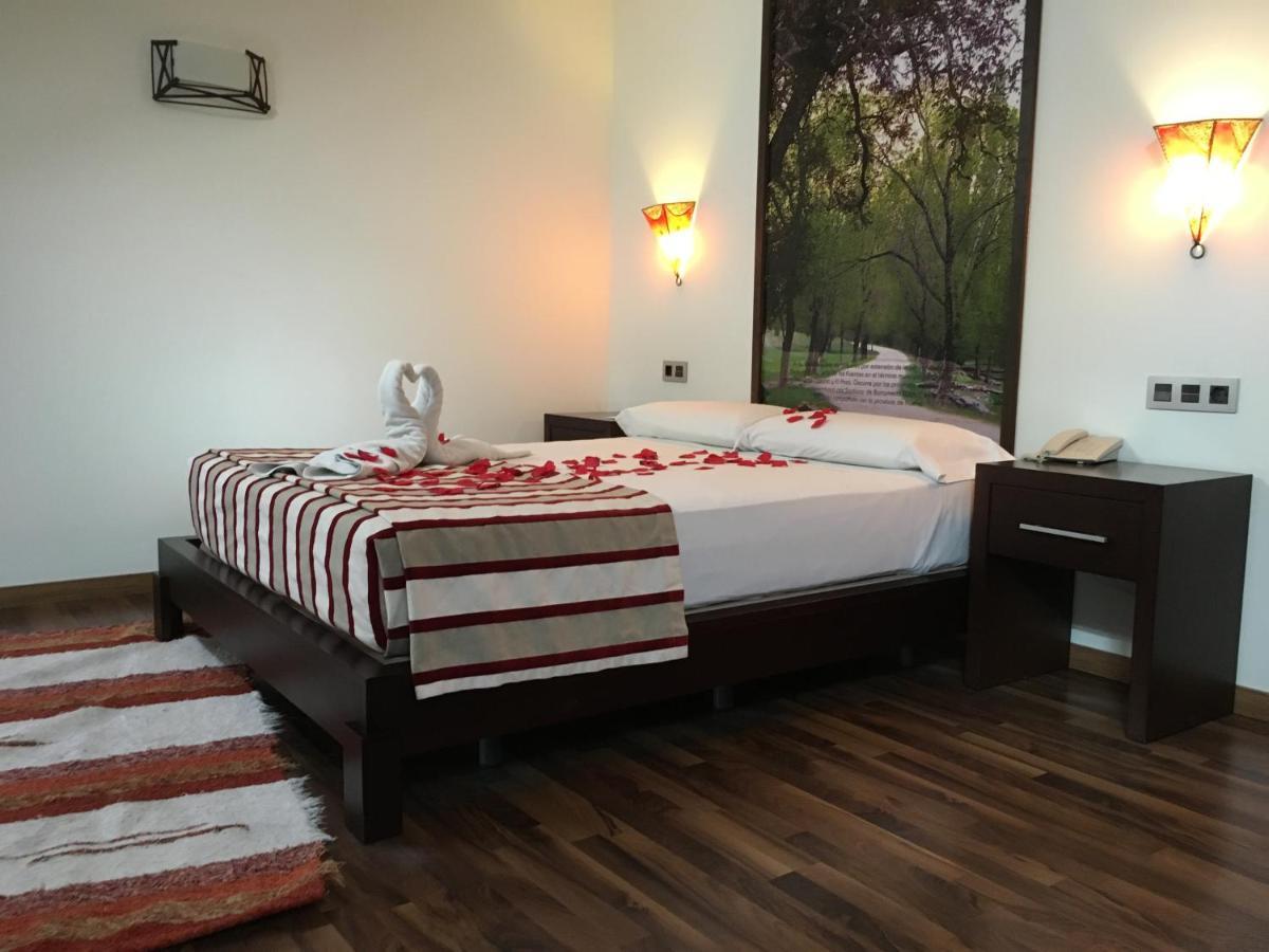 Hostal Aznaitin Baeza Zewnętrze zdjęcie