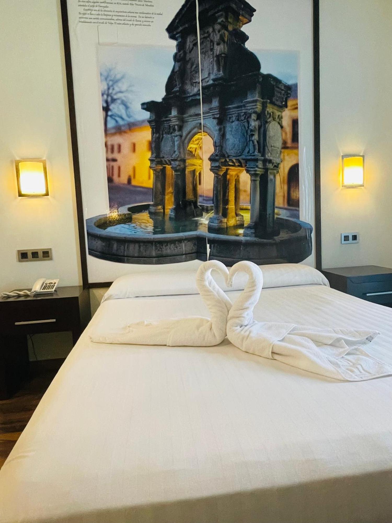 Hostal Aznaitin Baeza Zewnętrze zdjęcie